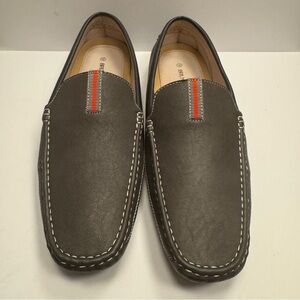 Elegant Brown Loafers with Red Detail